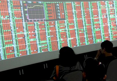 Taiwan stocks finish up