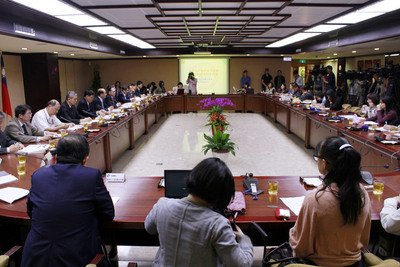 Economics ministry addresses national security concerns about pact