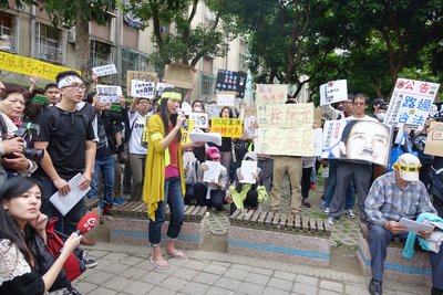 Government to increase dialogue with public on cross-strait agreements