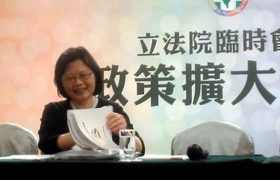 Opposition leader criticizes President for taking words out of context