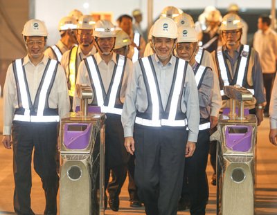 Airport metro to open by end of 2015: Minister