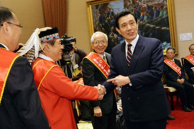 President upbeat on economy, reduced wealth gap