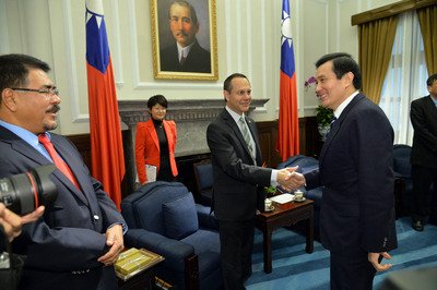 President offers to share Taiwan’s disaster prevention experience with Central American countries
