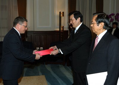 Ma lauds ties with Honduras as new ambassador takes post