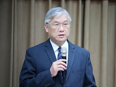 Newly-appointed MAC Minister Andrew Hsia takes office