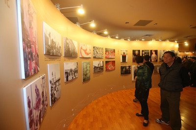 Exhibition marking 60th anniversary of Dachen Retreat