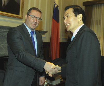 President seeks closer ties with Belgium