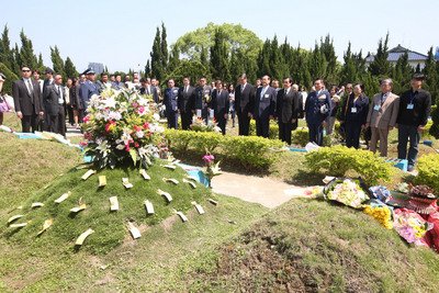 President Ma presides over air force’s spring memorial service