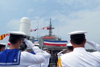 Taiwan Navy retires two Knox-class frigates