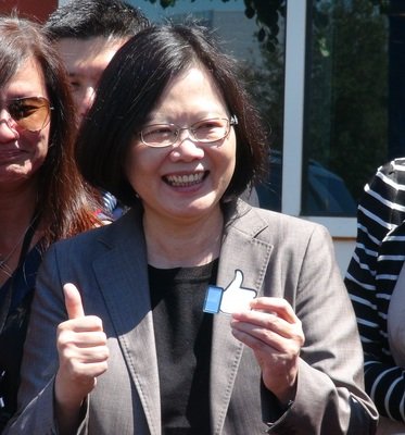 DPP’s Tsai Ing-wen visits Facebook at close of US trip