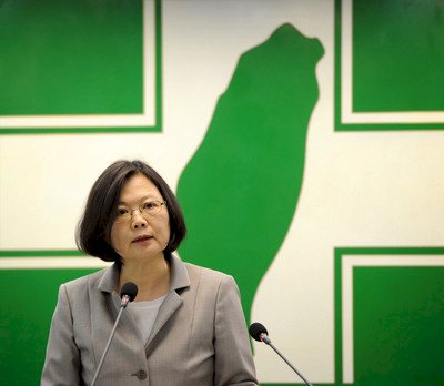 DPP’s Tsai leads KMT’s Hung in CSPA poll