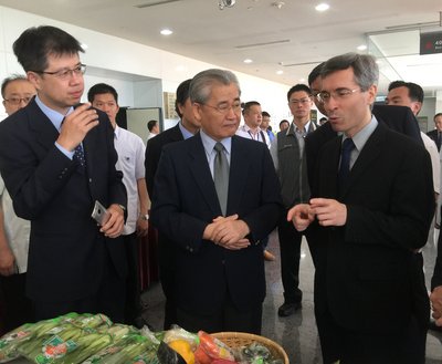 Food industry’s self-regulation crucial to food safety: Premier