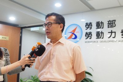 Labor Ministry to lift bans on Vietnamese workers