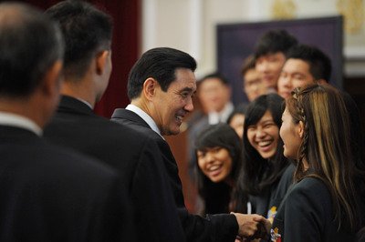 President Ma encourages young people to learn a second language