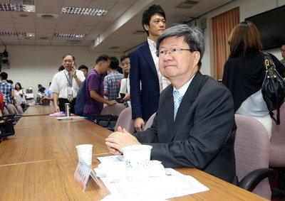 Education Minister: Ministry will not sue students
