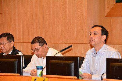 Chu to stay mayor while campaigning, says it’s common practice