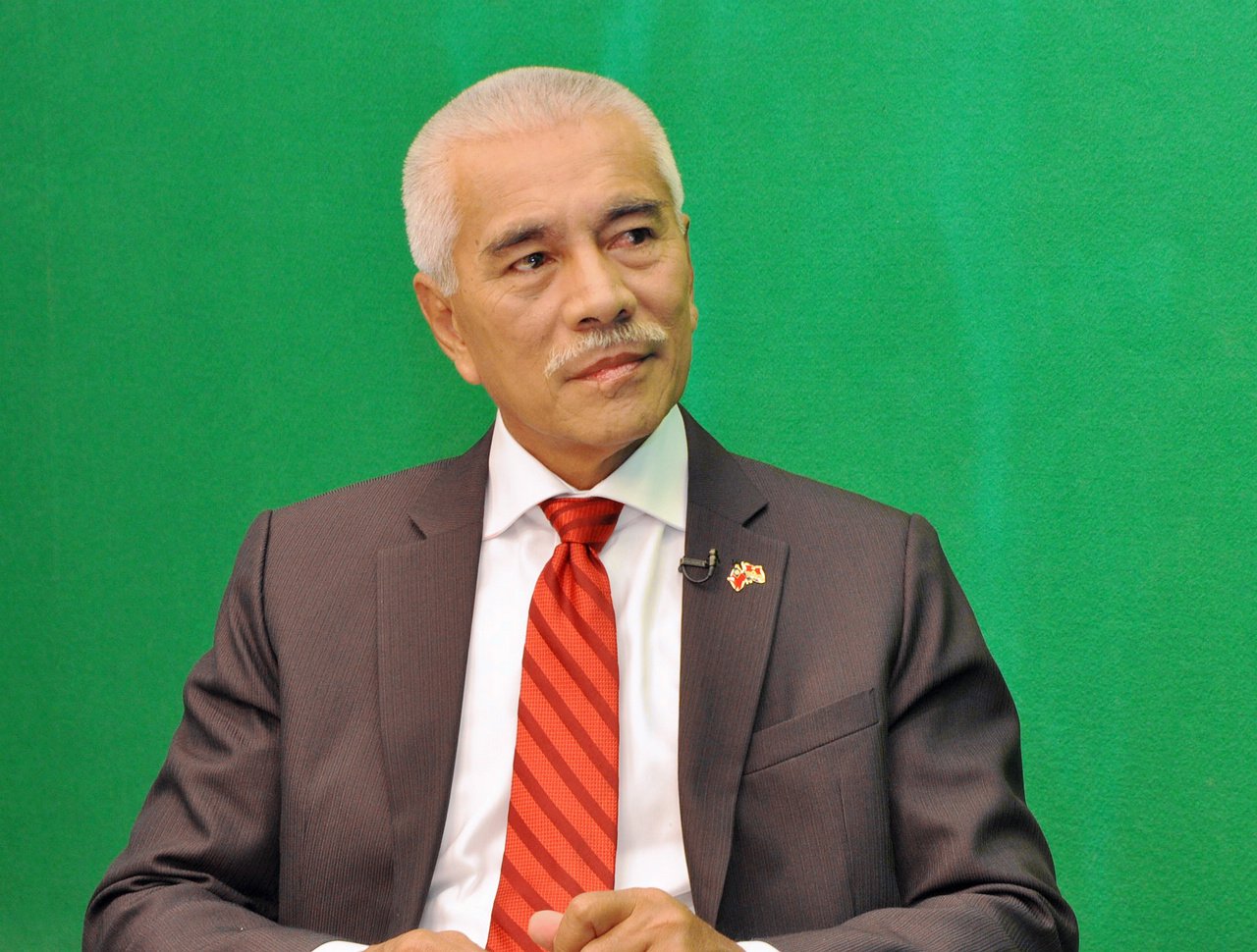 Kiribati president called on the world to face global warming