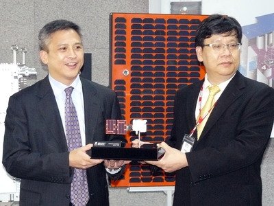 Taiwan broadens space efforts with US, to launch satellites next year