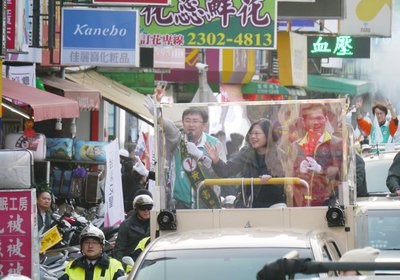 Tsai promises cross-strait stability if elected
