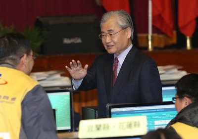 Premier: Cabinet to resign on Monday