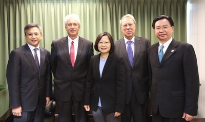 Tsai to report on election to DPP’s central standing committee