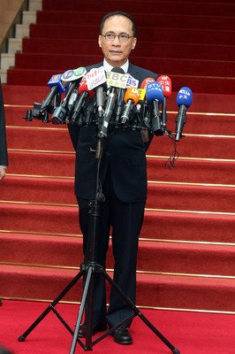 Premier withdraws charges against 126 Sunflower protestors