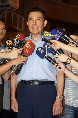 Presidential Office to consult justice ministry on Ma’s HK trip