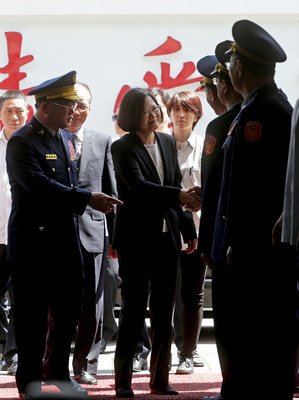 President Tsai honors police force on National Police Day