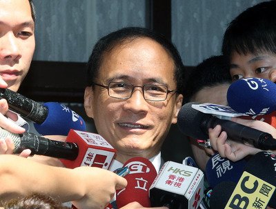 Gov’t to conduct review of airport suggestions: Premier