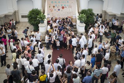 Tsai thanks staff for hard work at Presidential Office family day