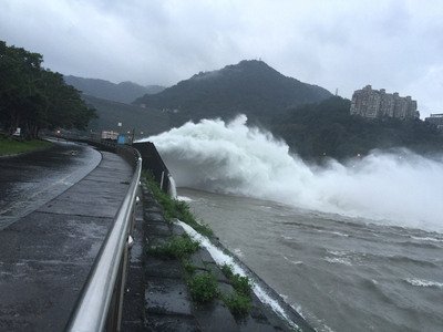 Sea warning for Typhoon Malakas lifted