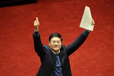 KMT legislator proposes sending peace delegation to China