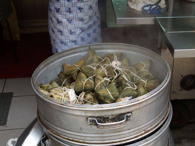 Food made or sold the old fashioned way