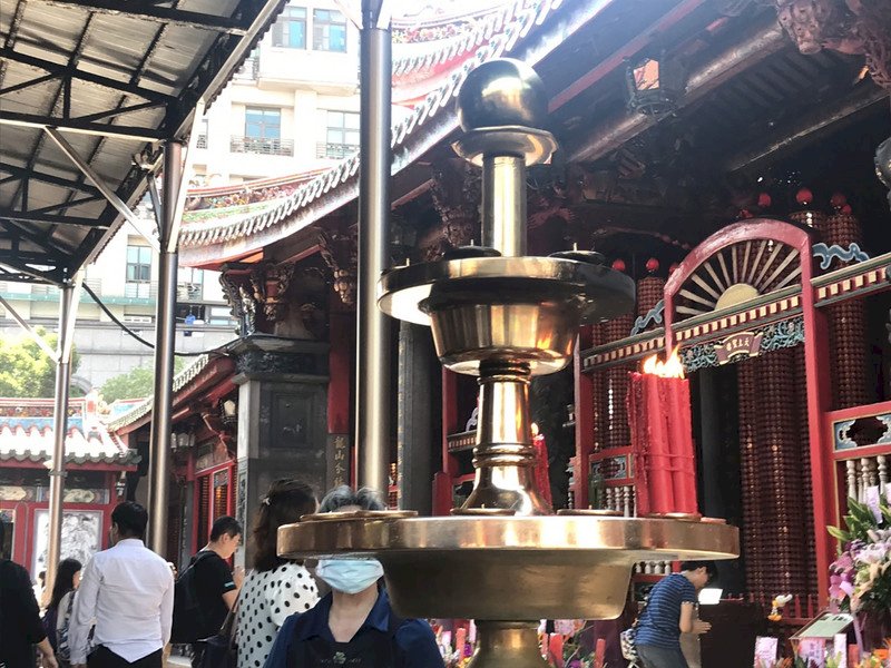 Temple to ban incense burning beginning March 13