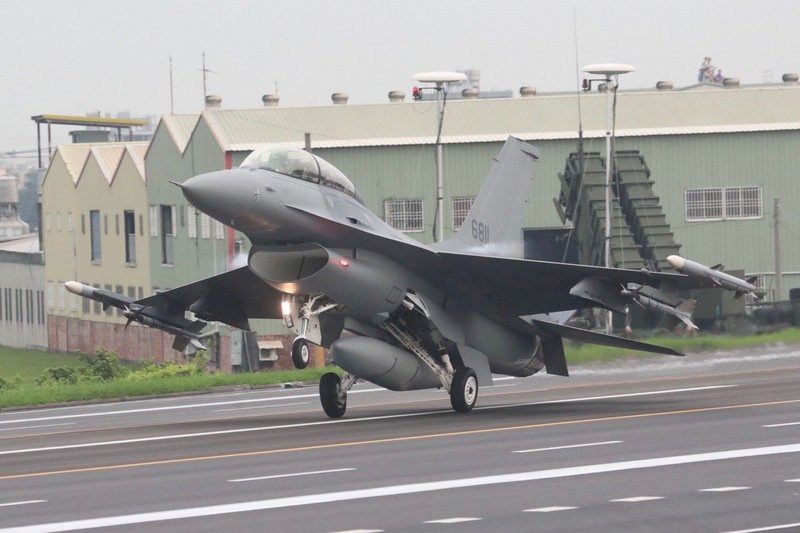 Taiwan’s F-16 upgrades behind schedule