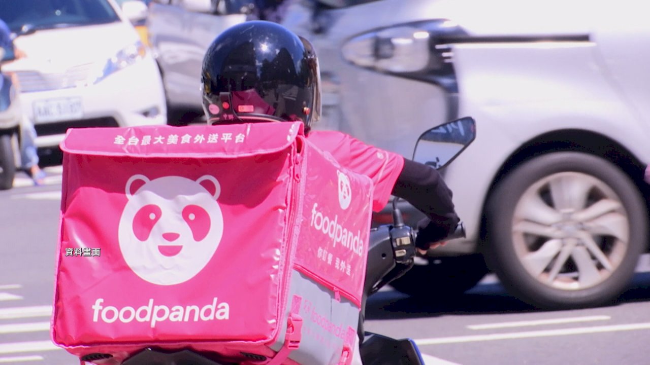 VIDEO: Labor ministry to fine food delivery companies for violations
