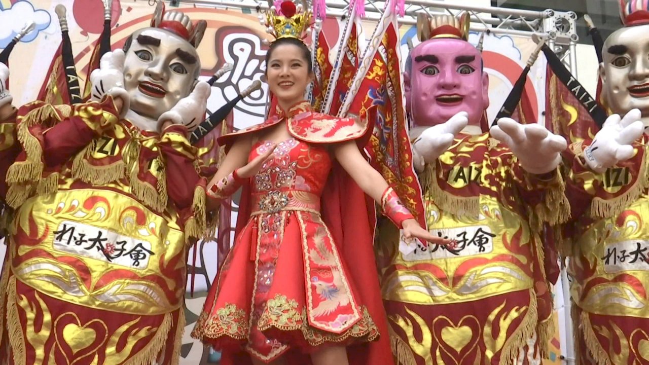 VIDEO: Taiwanese “techno prince” costume wows Miss Int’l Beauty Pageant