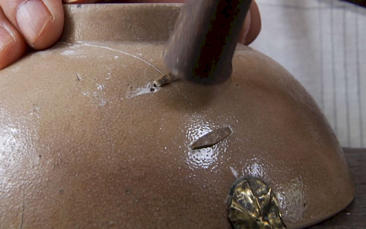 Staple china artist passes down craft