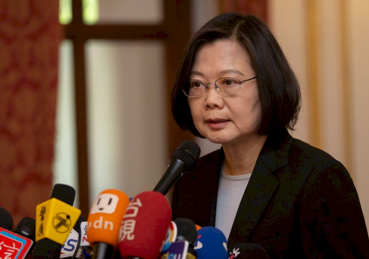 Tsai urges supporters to cast ballots on Election Day