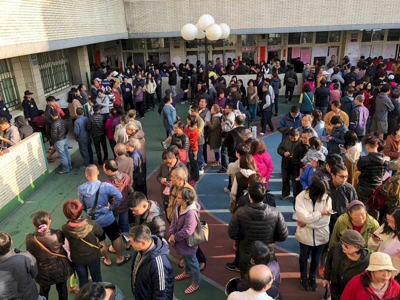 Voting begins in 2020 election