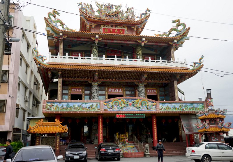Hualien uses hi-tech for first time to inspect historical temple