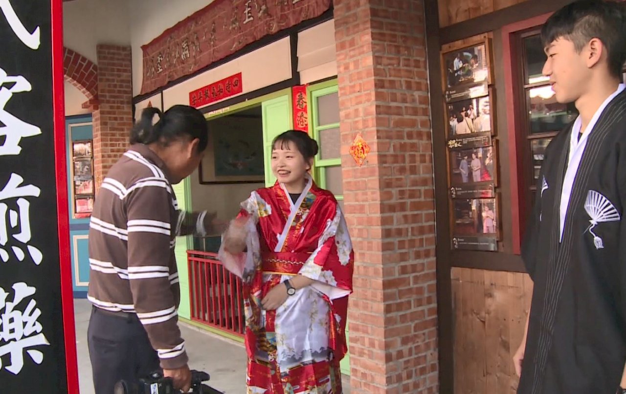 VIDEO: Director turns old Nantou County movie set into cultural park