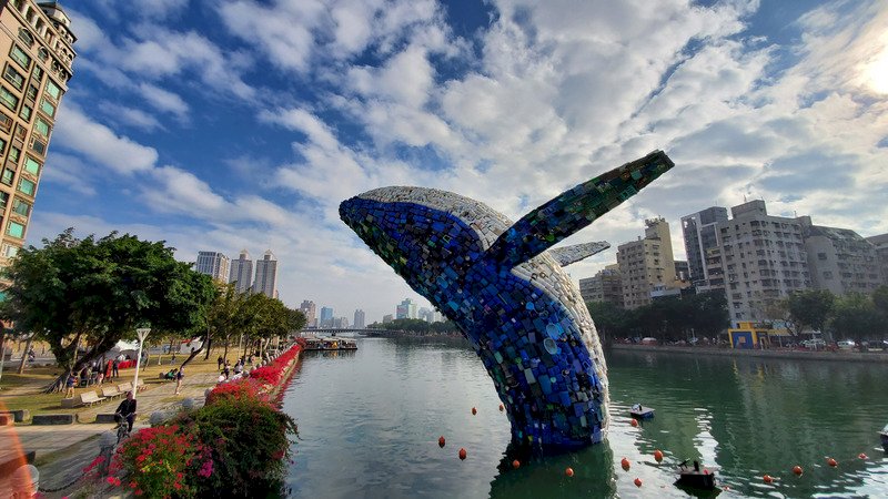 Microplastic pollution in Taiwan waters