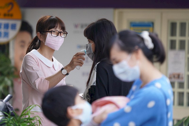 Medical fees set for slight increase: Health ministry