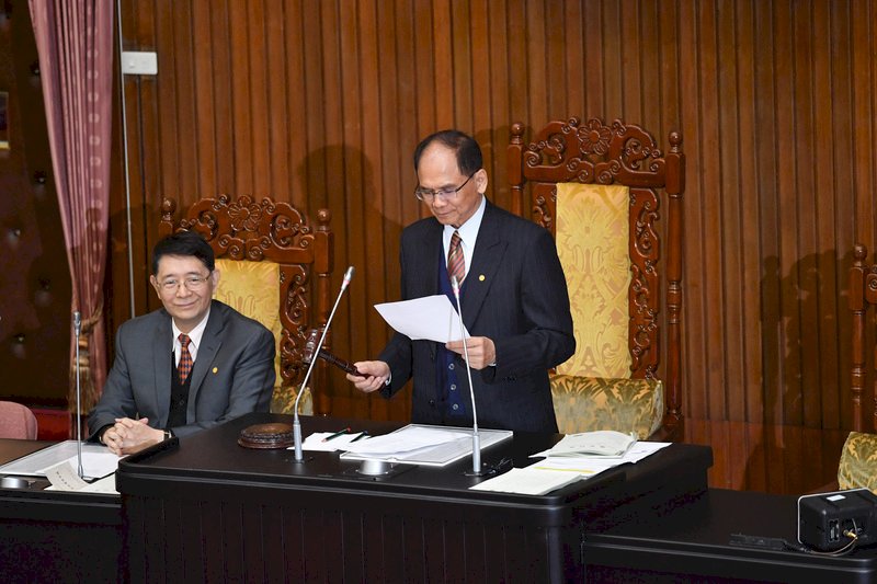 Legislature passes special COVID-19 relief budget