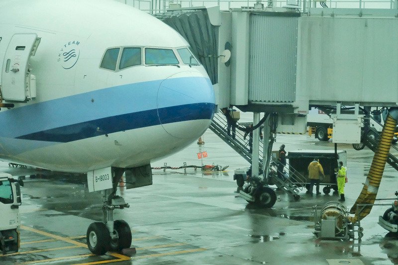 Gov’t plans more charter flights to bring back citizens from China