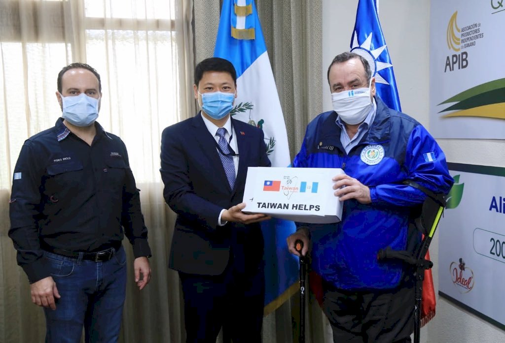 Guatemala ambassador thanks Taiwan for donation of masks