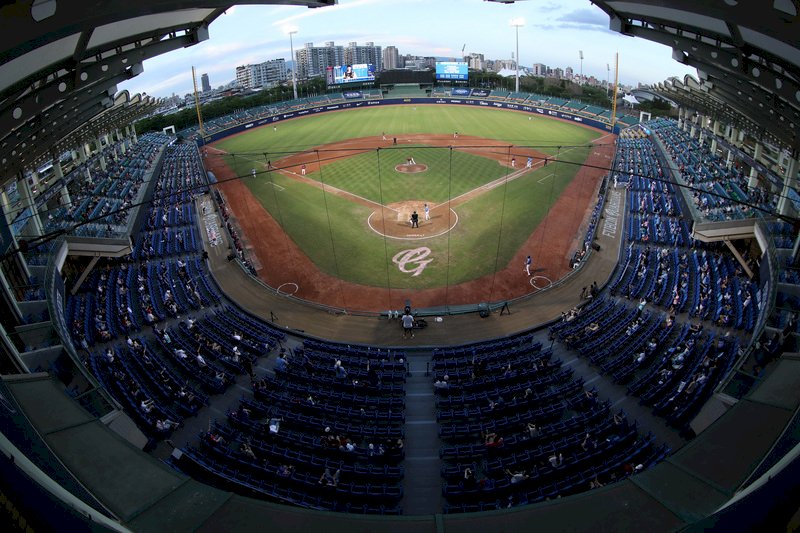 Over 1,700 baseball fans flock to watch Guardians vs. Monkeys