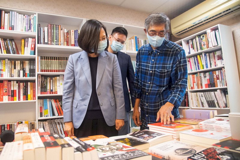 VIDEO: Exiled book-seller expects more HK people to flee to Taiwan