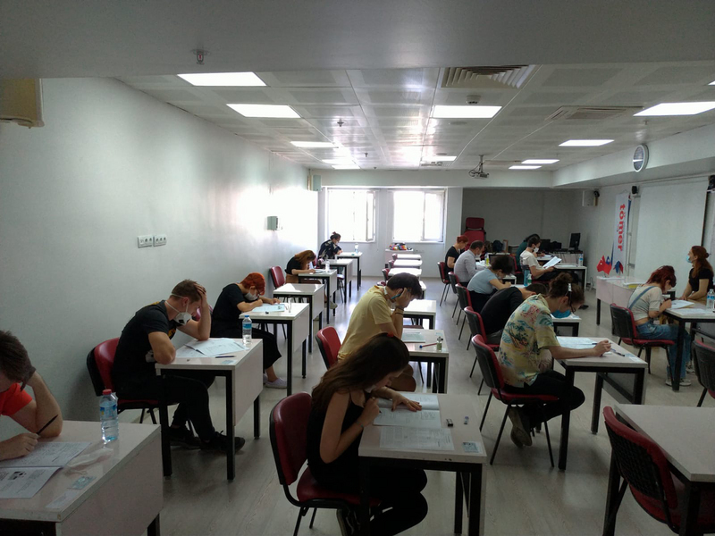 How do I register for the TOCFL test?